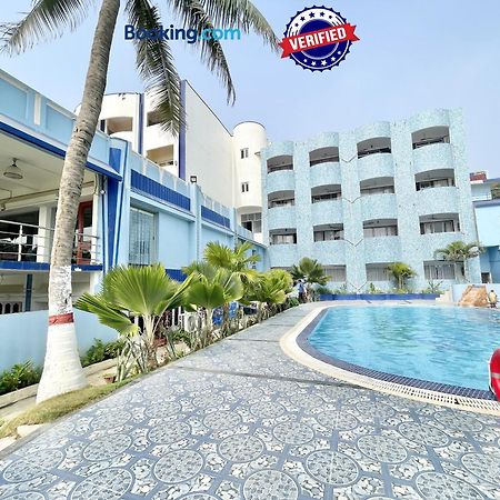 Hotel V-I Near Sea , Puri Private-Park -Gym-Spa Fully-Airconditioned-Hotel Lift-And-Parking-Facilities Breakfast-Included Exteriör bild