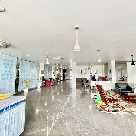 Hotel V-I Near Sea , Puri Private-Park -Gym-Spa Fully-Airconditioned-Hotel Lift-And-Parking-Facilities Breakfast-Included Exteriör bild