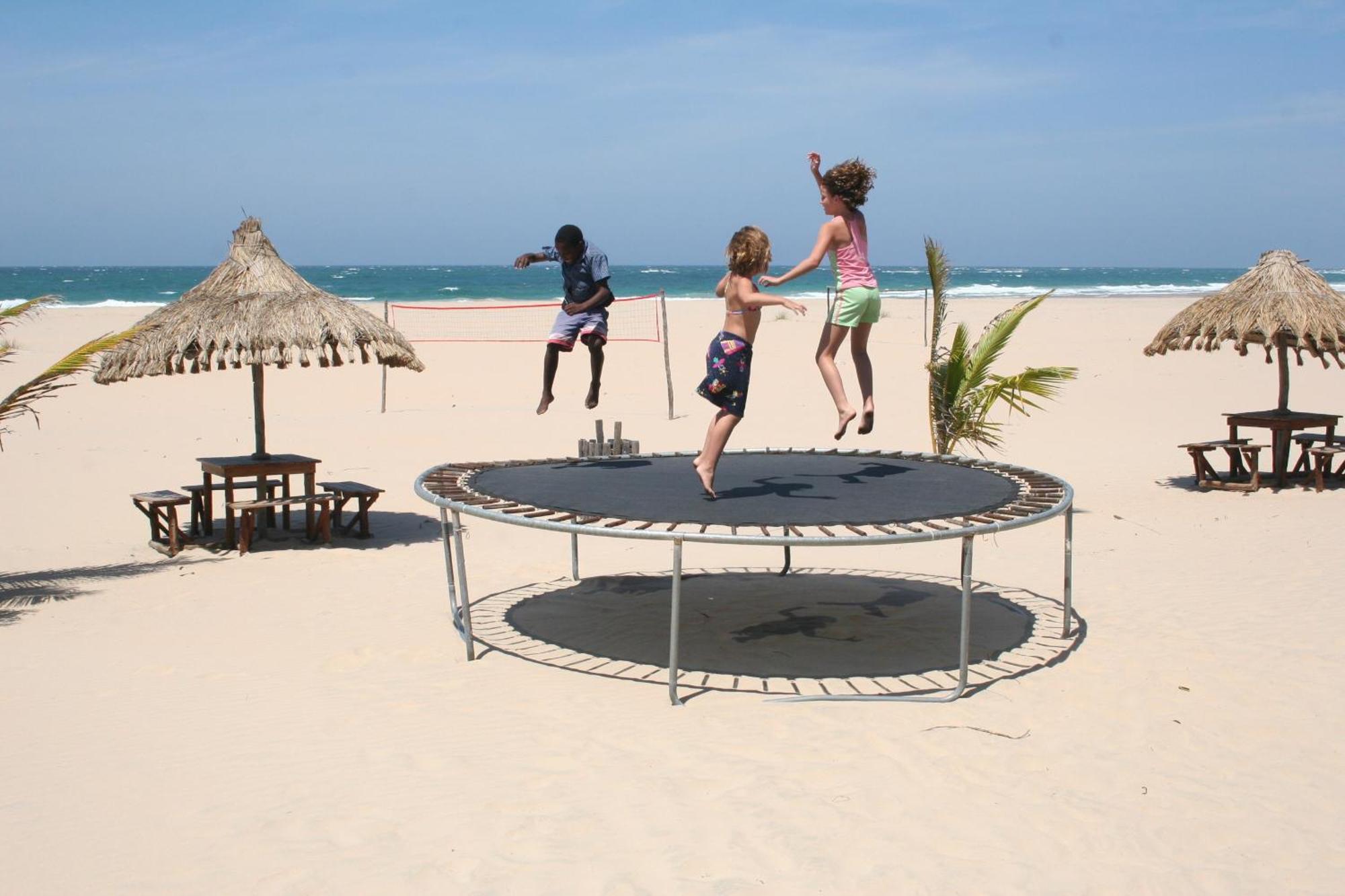 Hotel V-I Near Sea , Puri Private-Park -Gym-Spa Fully-Airconditioned-Hotel Lift-And-Parking-Facilities Breakfast-Included Exteriör bild