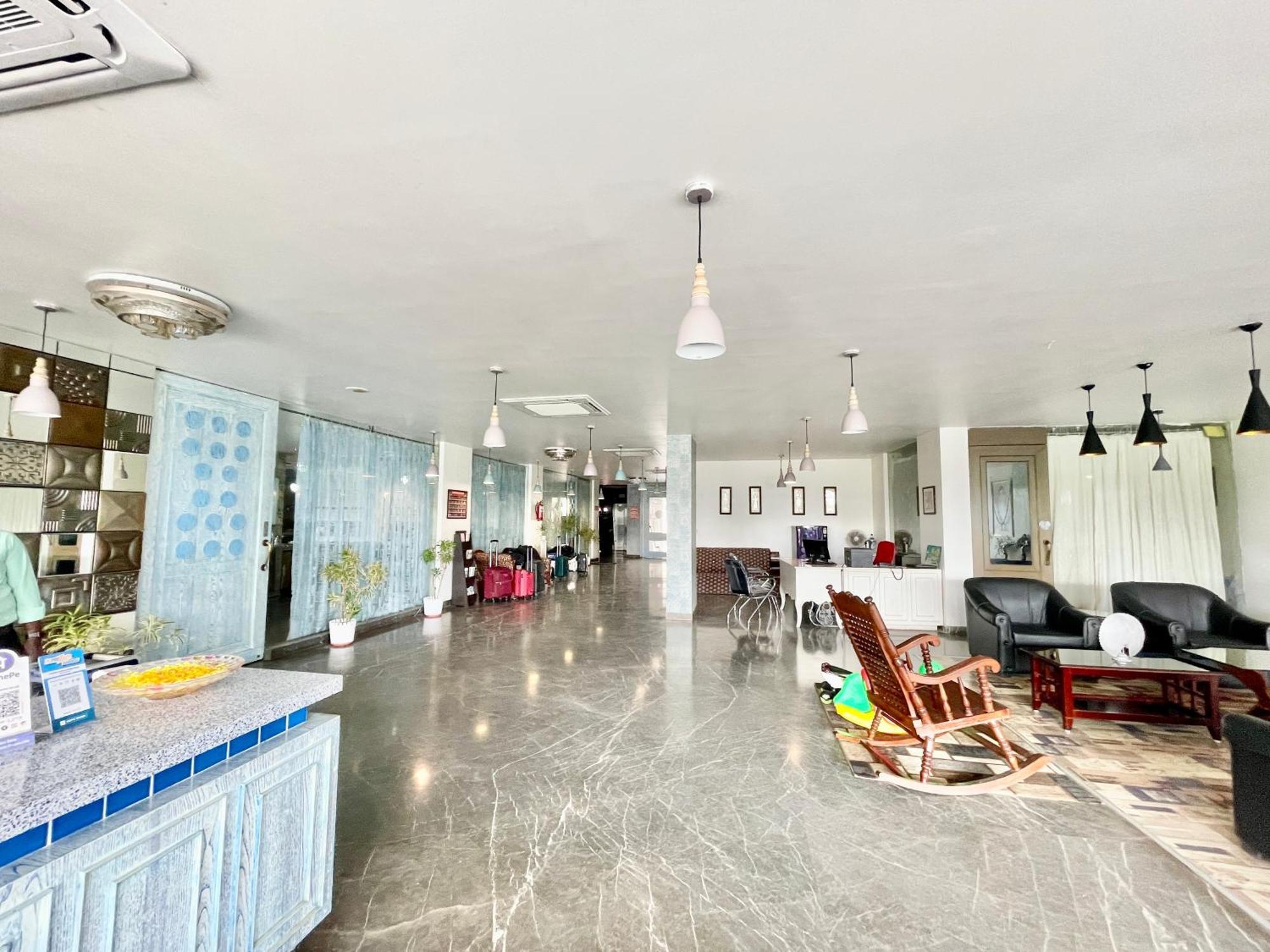 Hotel V-I Near Sea , Puri Private-Park -Gym-Spa Fully-Airconditioned-Hotel Lift-And-Parking-Facilities Breakfast-Included Exteriör bild