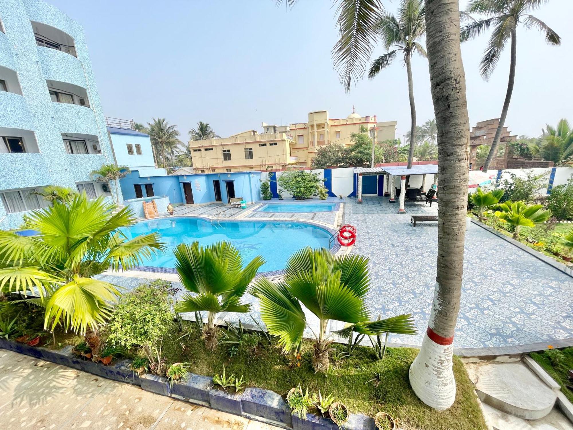 Hotel V-I Near Sea , Puri Private-Park -Gym-Spa Fully-Airconditioned-Hotel Lift-And-Parking-Facilities Breakfast-Included Exteriör bild