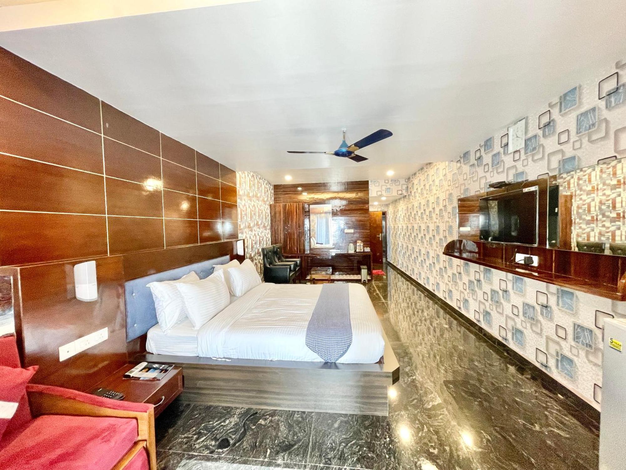 Hotel V-I Near Sea , Puri Private-Park -Gym-Spa Fully-Airconditioned-Hotel Lift-And-Parking-Facilities Breakfast-Included Exteriör bild