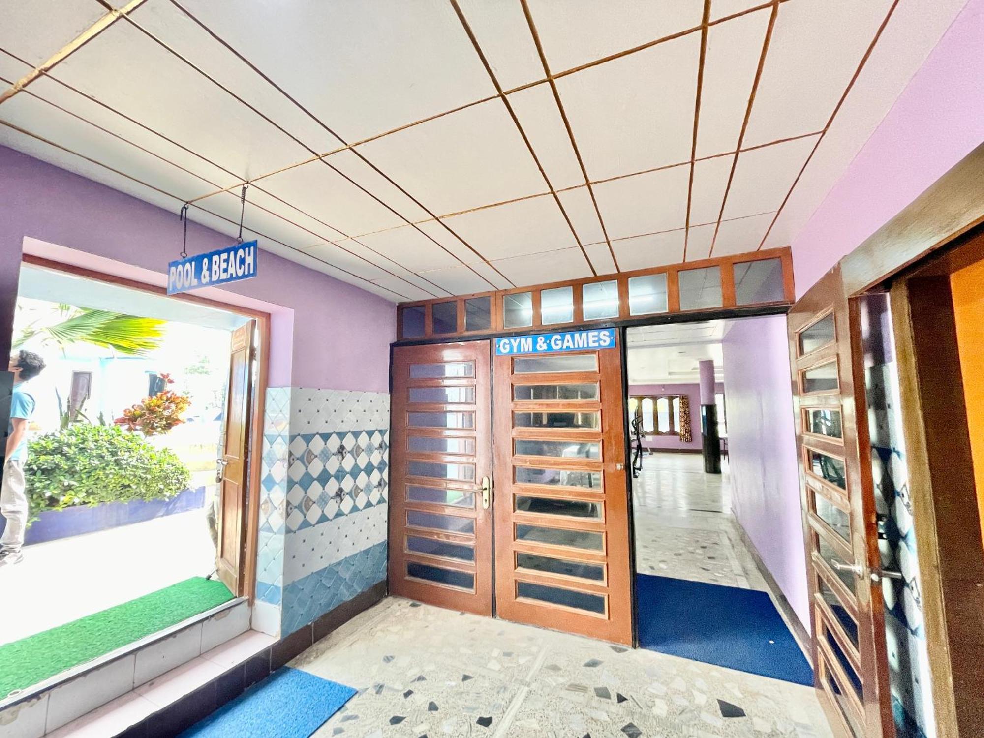 Hotel V-I Near Sea , Puri Private-Park -Gym-Spa Fully-Airconditioned-Hotel Lift-And-Parking-Facilities Breakfast-Included Exteriör bild