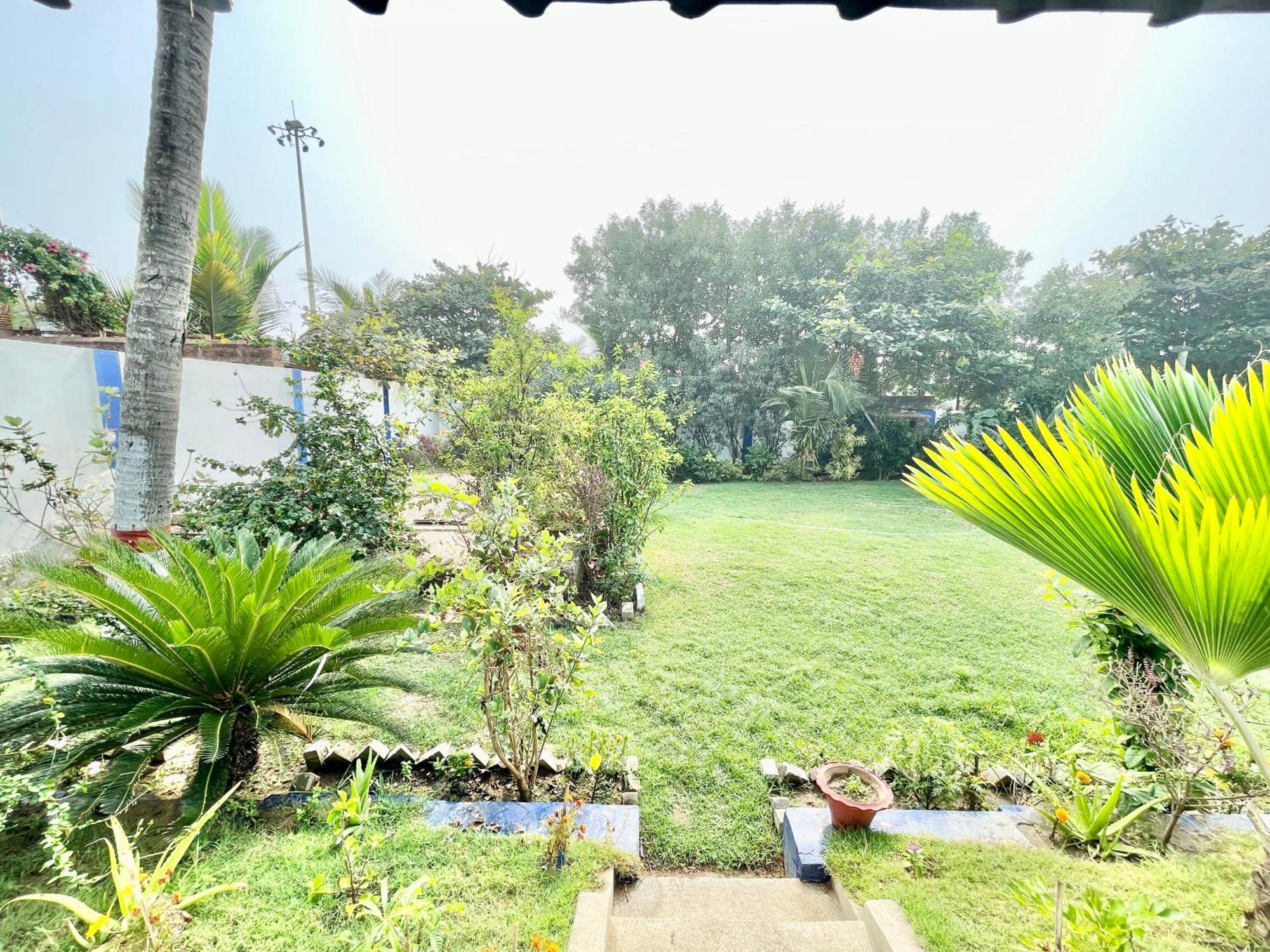Hotel V-I Near Sea , Puri Private-Park -Gym-Spa Fully-Airconditioned-Hotel Lift-And-Parking-Facilities Breakfast-Included Exteriör bild