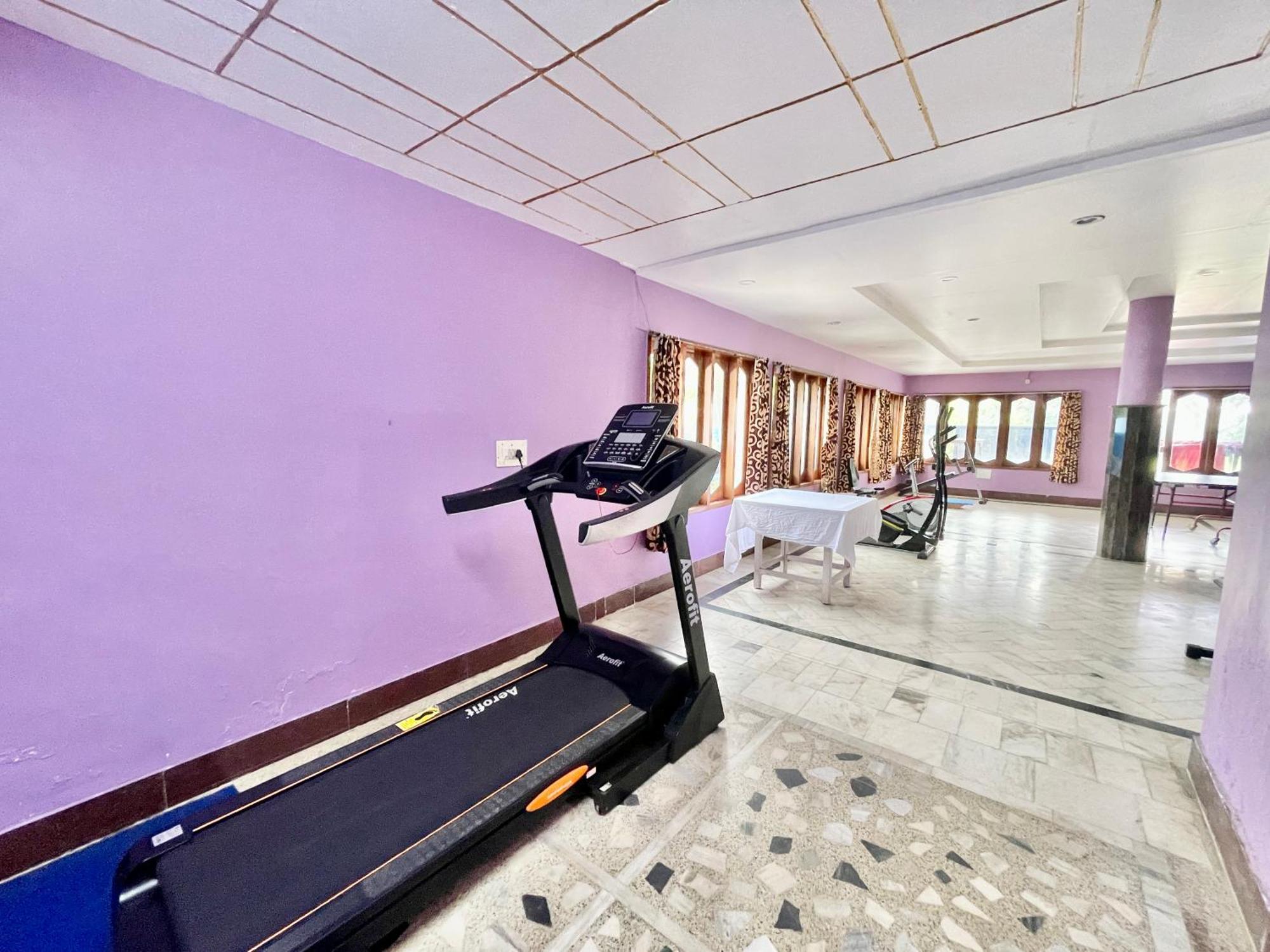 Hotel V-I Near Sea , Puri Private-Park -Gym-Spa Fully-Airconditioned-Hotel Lift-And-Parking-Facilities Breakfast-Included Exteriör bild